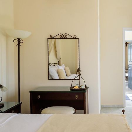 Ikio Concept Santorini Hotel Pýrgos Екстериор снимка