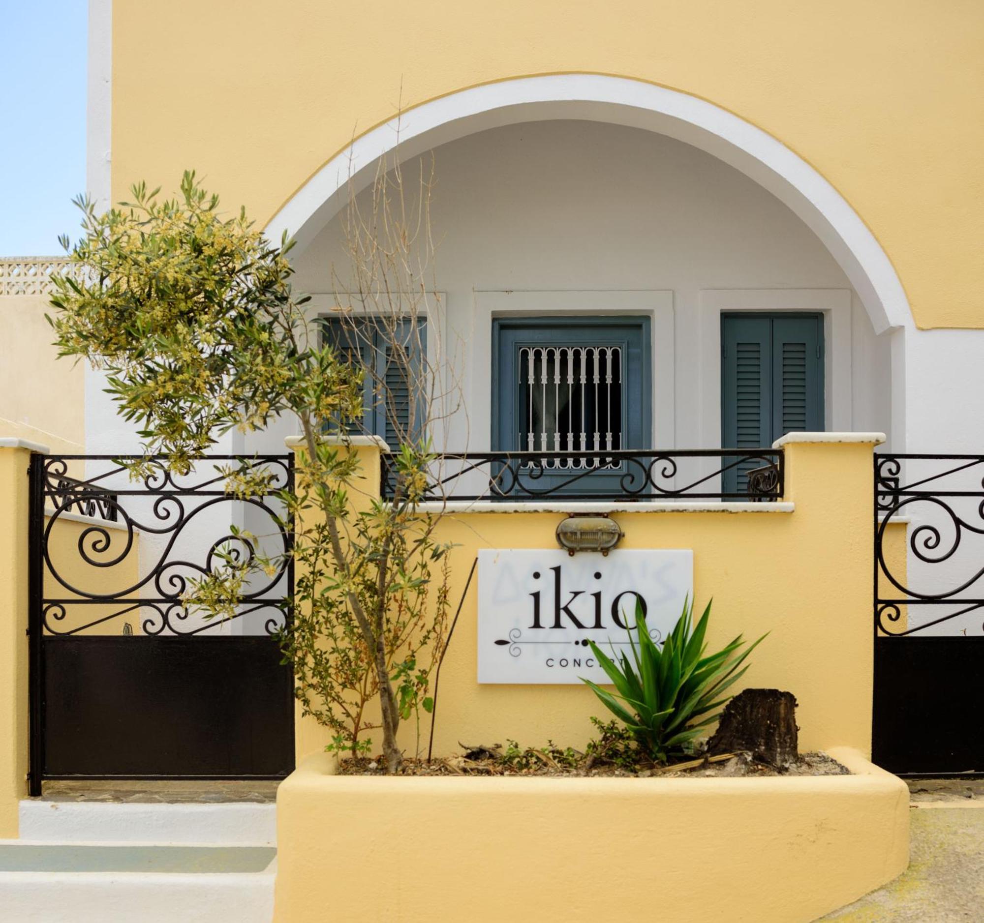 Ikio Concept Santorini Hotel Pýrgos Екстериор снимка