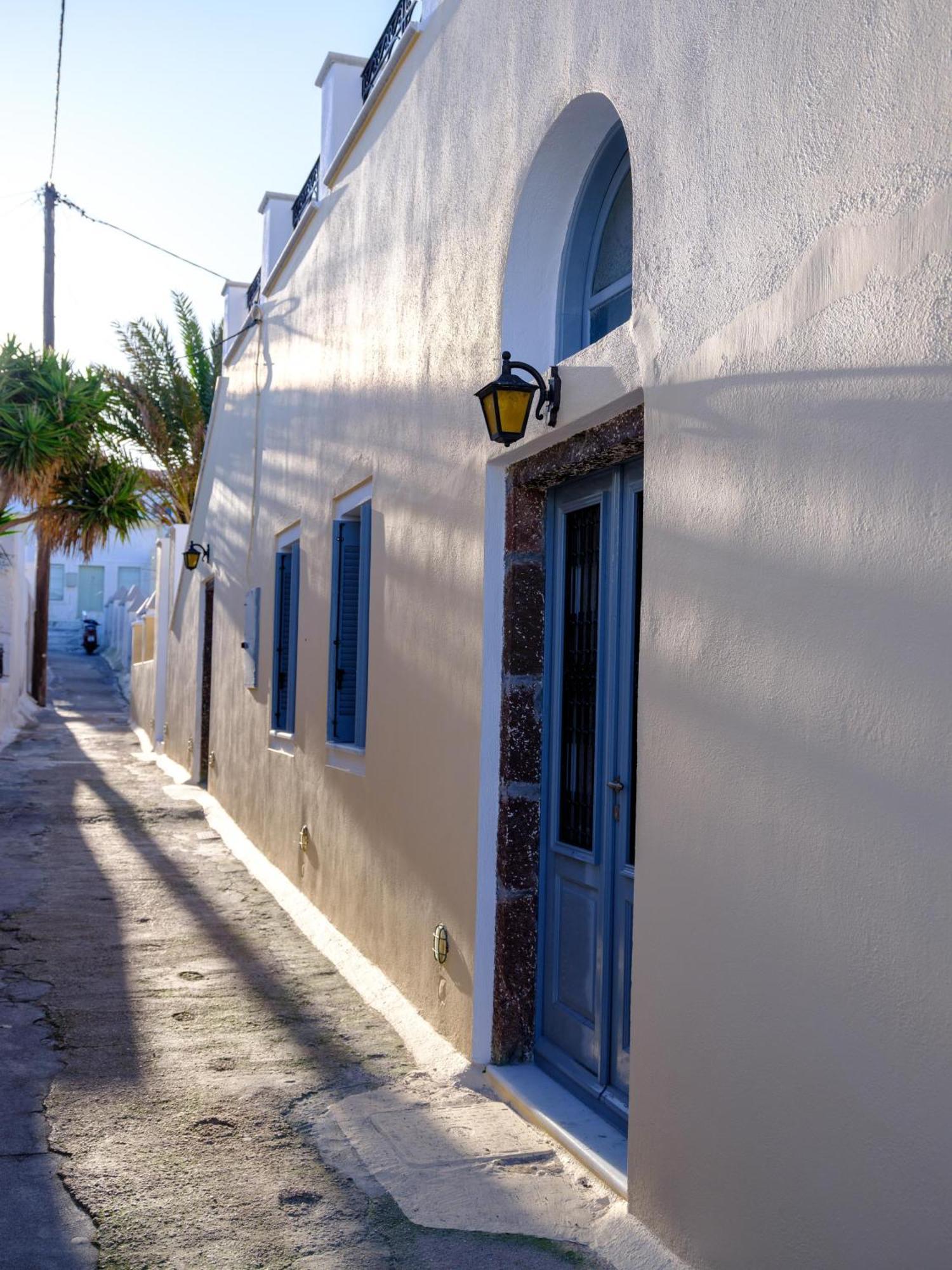 Ikio Concept Santorini Hotel Pýrgos Екстериор снимка