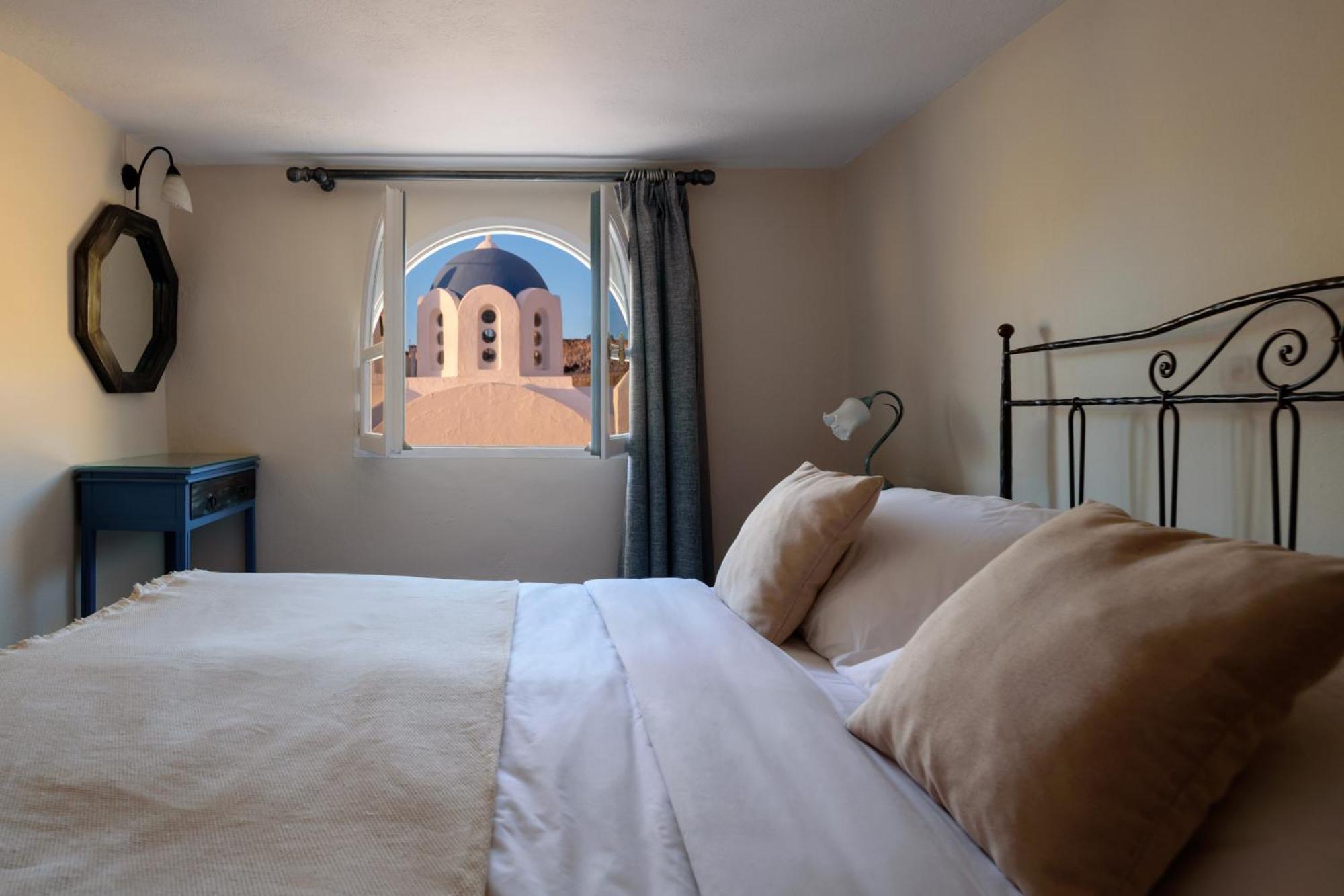 Ikio Concept Santorini Hotel Pýrgos Екстериор снимка