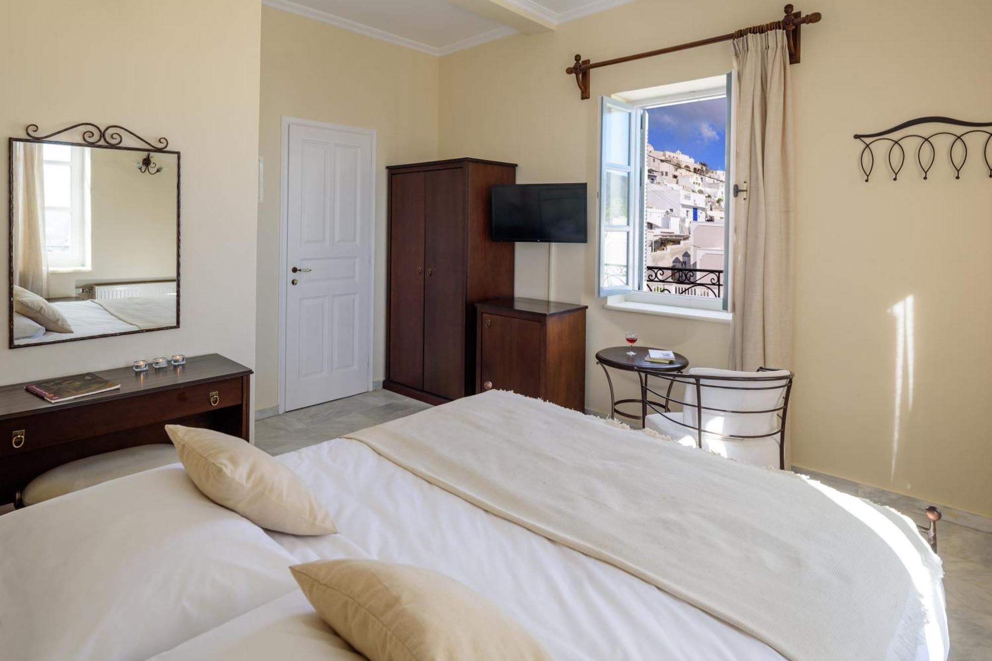 Ikio Concept Santorini Hotel Pýrgos Екстериор снимка