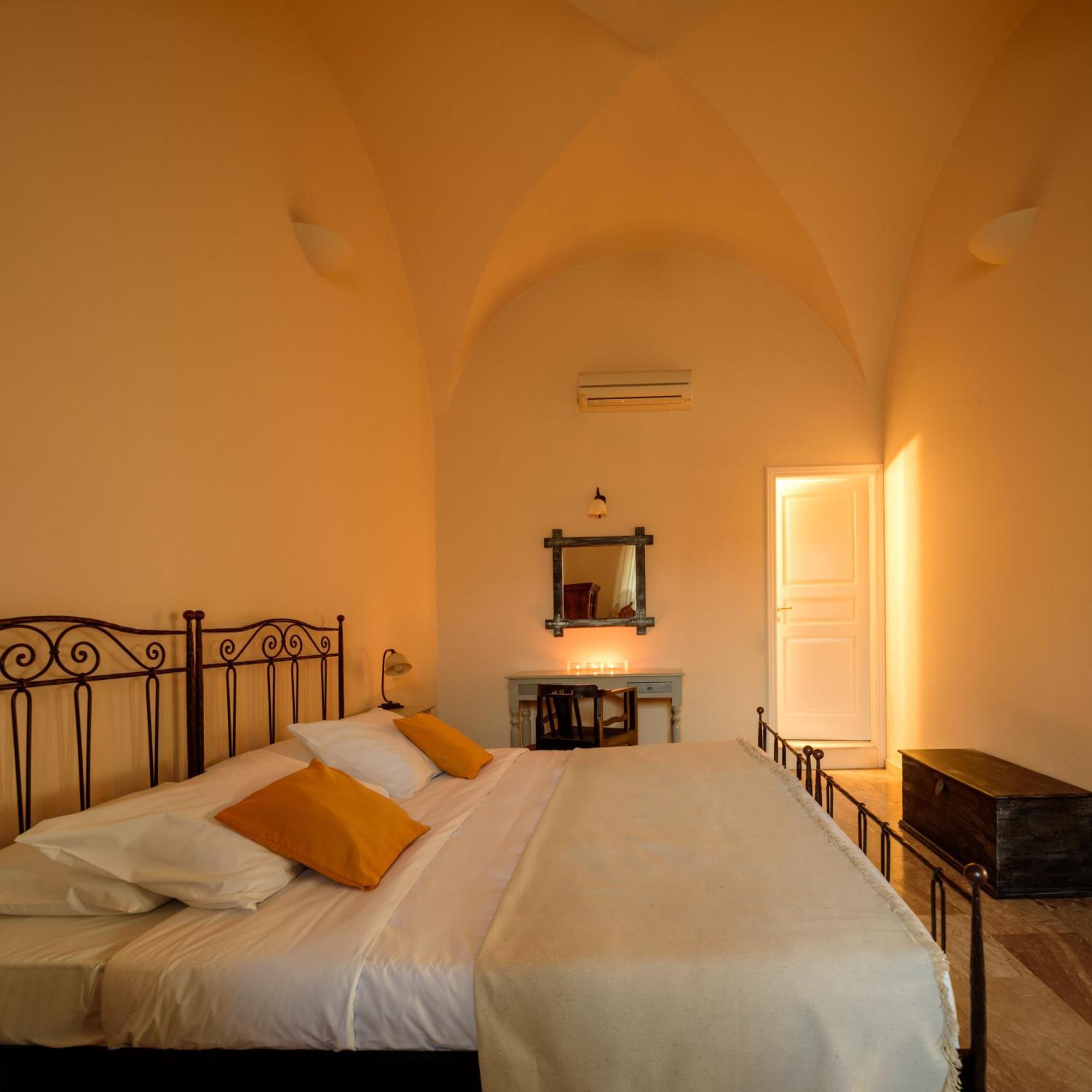 Ikio Concept Santorini Hotel Pýrgos Екстериор снимка